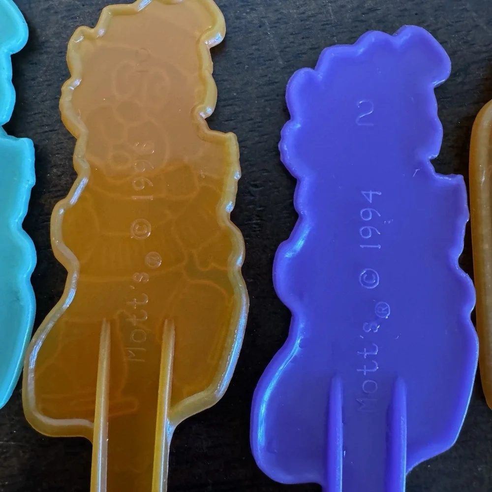 7 - 1994/96 MOTT'S Penguin, Bear & Squid Mascot Plastic Collectible Spoons